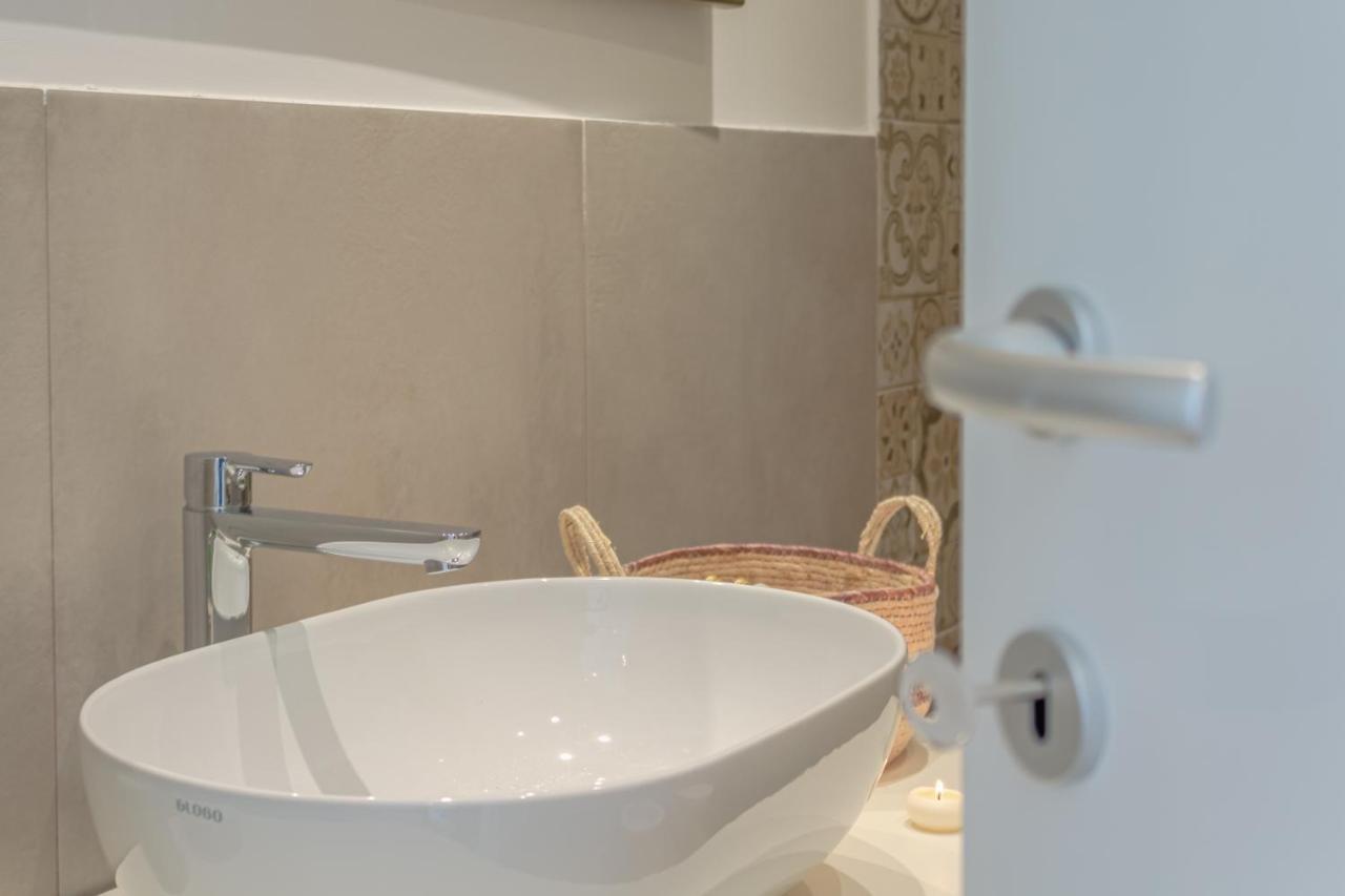 Blue Dolphin By Portofinohomes * Portofino
