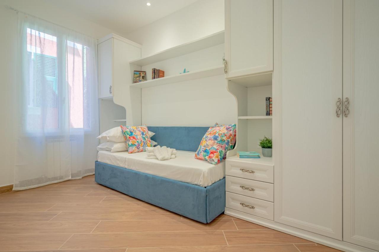 Blue Dolphin By Portofinohomes * Portofino