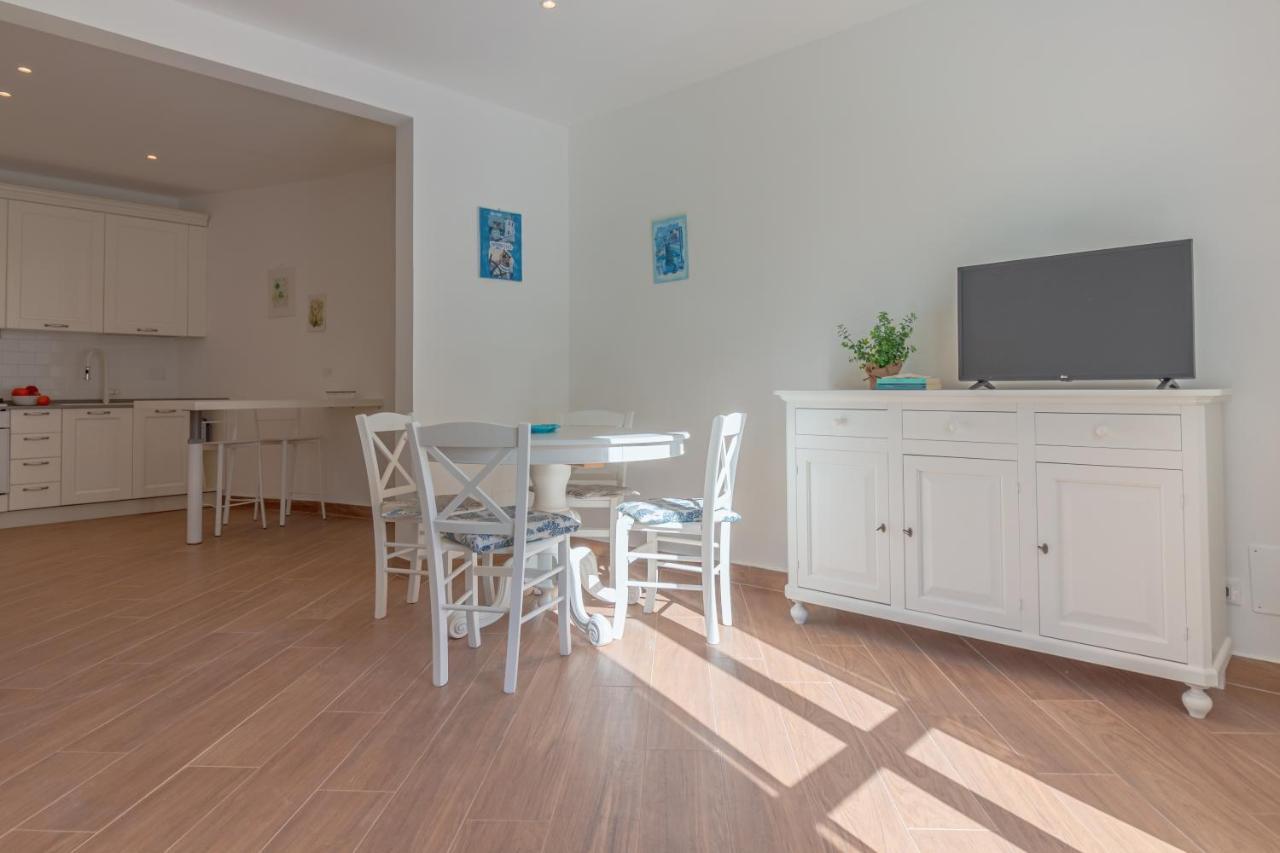 Blue Dolphin By Portofinohomes *
